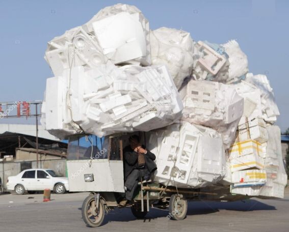 Феля с халявным полистиролом на своем камазе