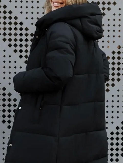 Черный пуховик женский