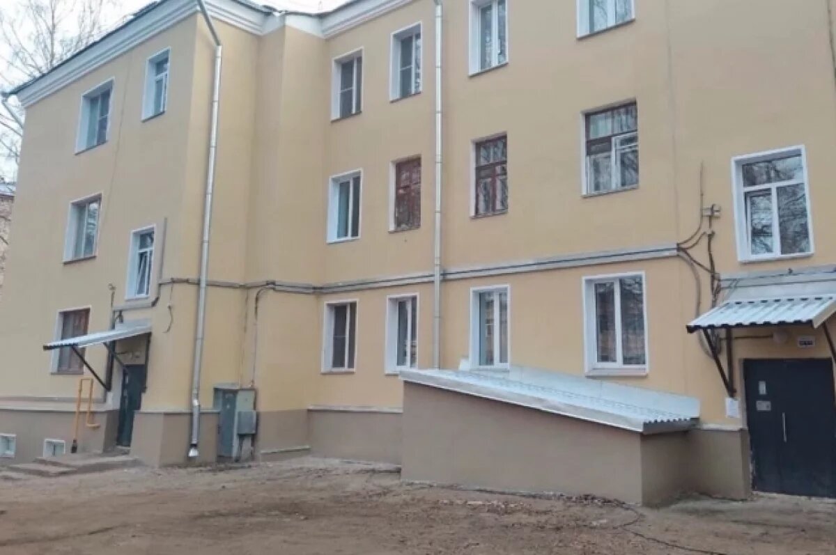    Работы в доме завершены, фасад отремонтировали