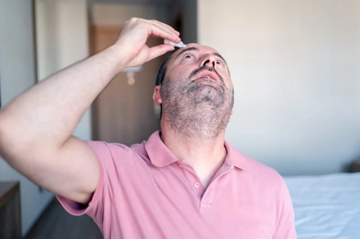    Врач Семагина: мешки под глазами выдают офтальмологические проблемы