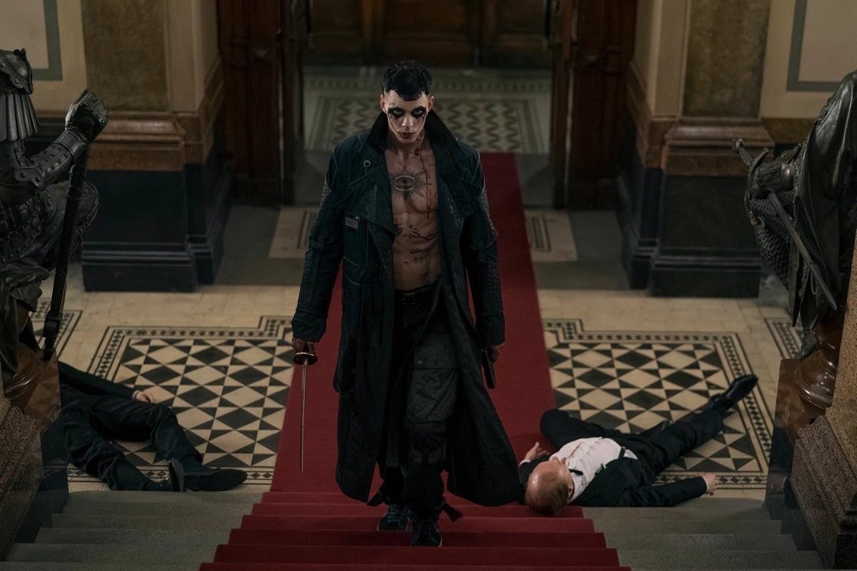 Из фильма "Ворон" (реж. Руперт Сандерс, 2024)