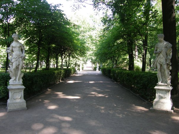 Мраморные жители Летнего сада. Фото автора