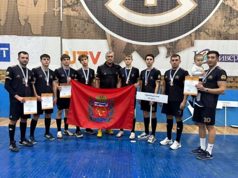    Оренбуржцы завоевали «бронзу» на Кубке России по лапте Оренбуржье