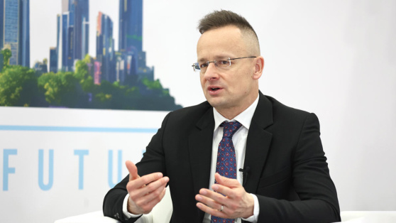    Сийярто: Венгрия и Россия нашли решения в условиях санкций США против Газпромбанка Андрей Бурков