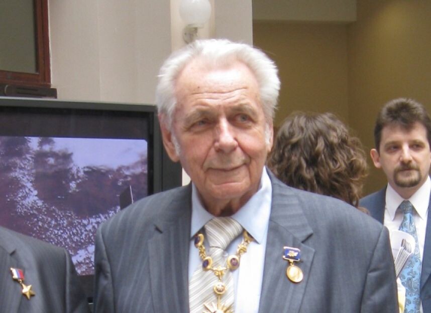 профессор Иван Павлович Неумывакин