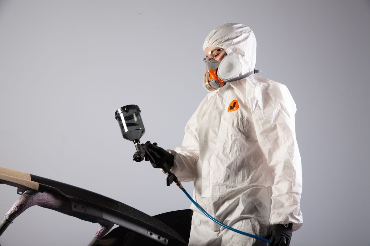 купить защитные комбинезоны можно на нашем сайте