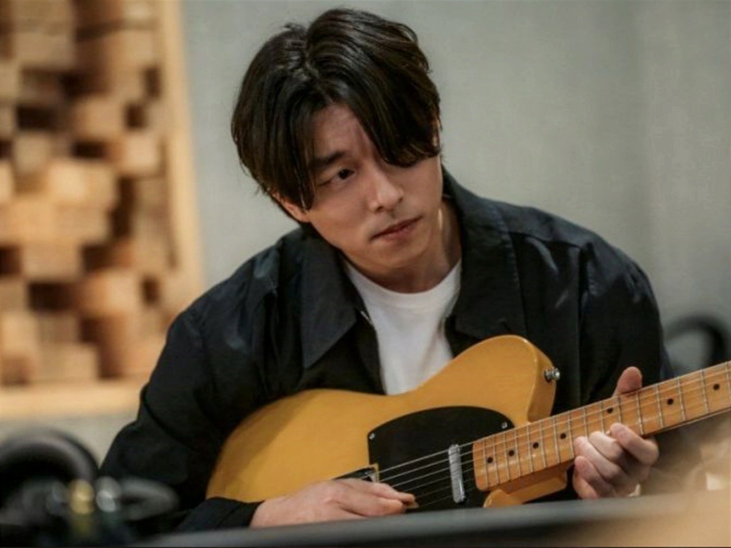 Новый персонаж актёра Гон Ю создаёт музыку к фильмам (фото из открытых источников в интернете) 