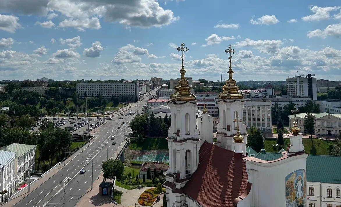 В ратуше есть панорамная смотровая площадка, откуда можно полюбоваться улицами и храмом Воскресения Христова. Фото: Ксения / Яндекс Карты