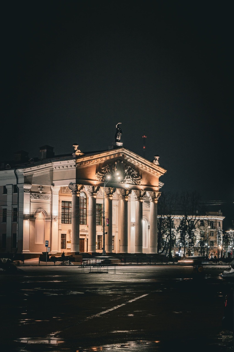 Г. Гомель, площадь Ленина, Драмтеатр.