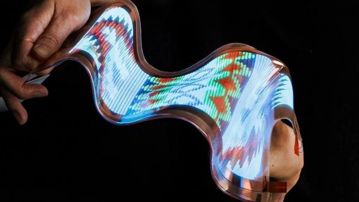 LG Display представила растягивающийся экран с возможностью увеличения на 50% 