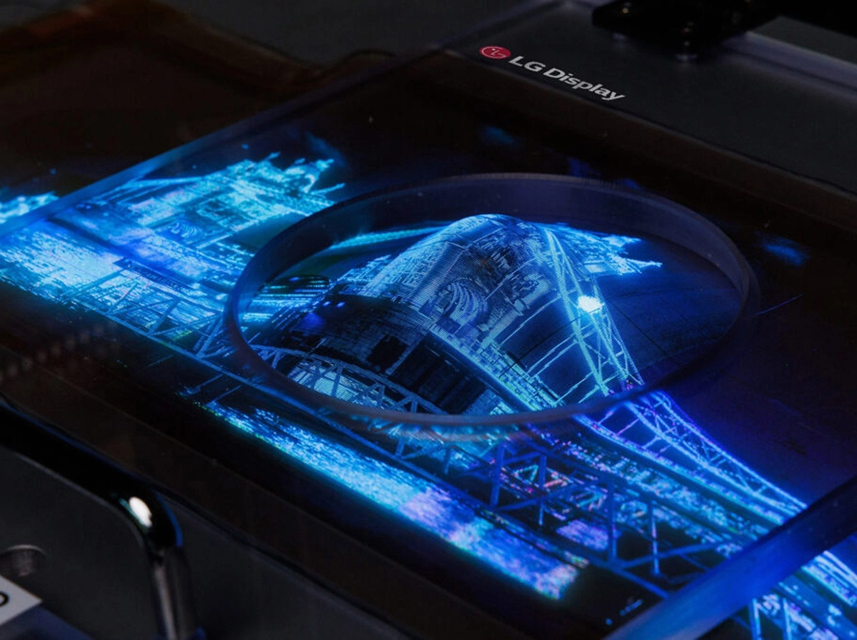 LG Display представила растягивающийся экран с возможностью увеличения на 50% 