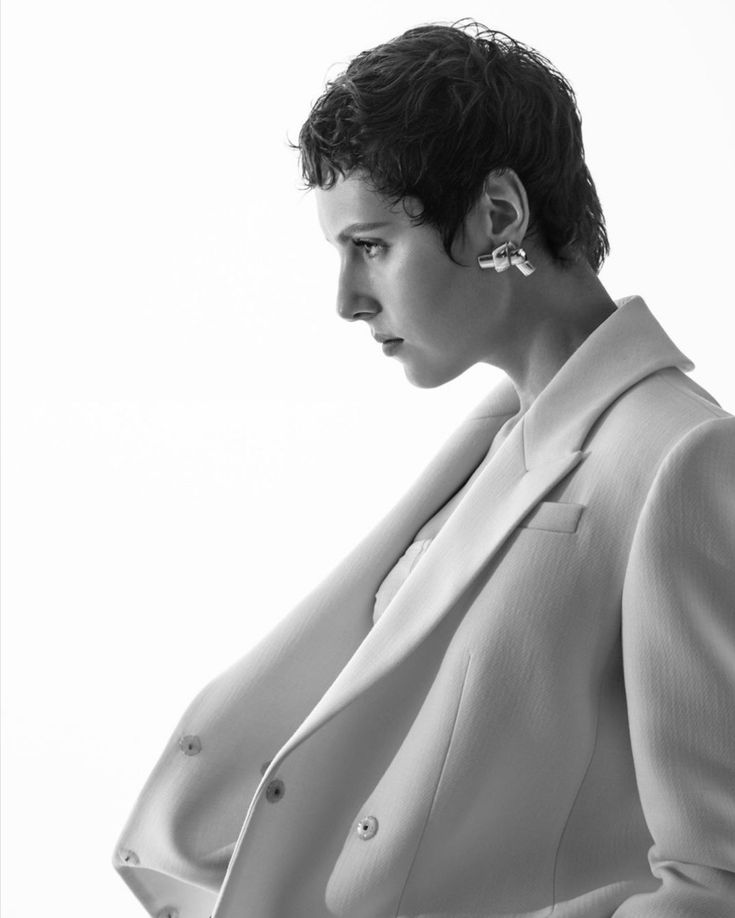 Представительница овна - Ирина Горбачева.