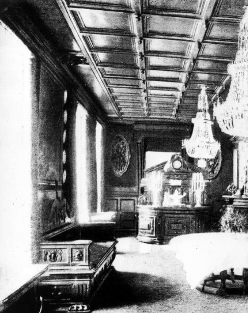 Столовая в усадьбе Кузьминки.