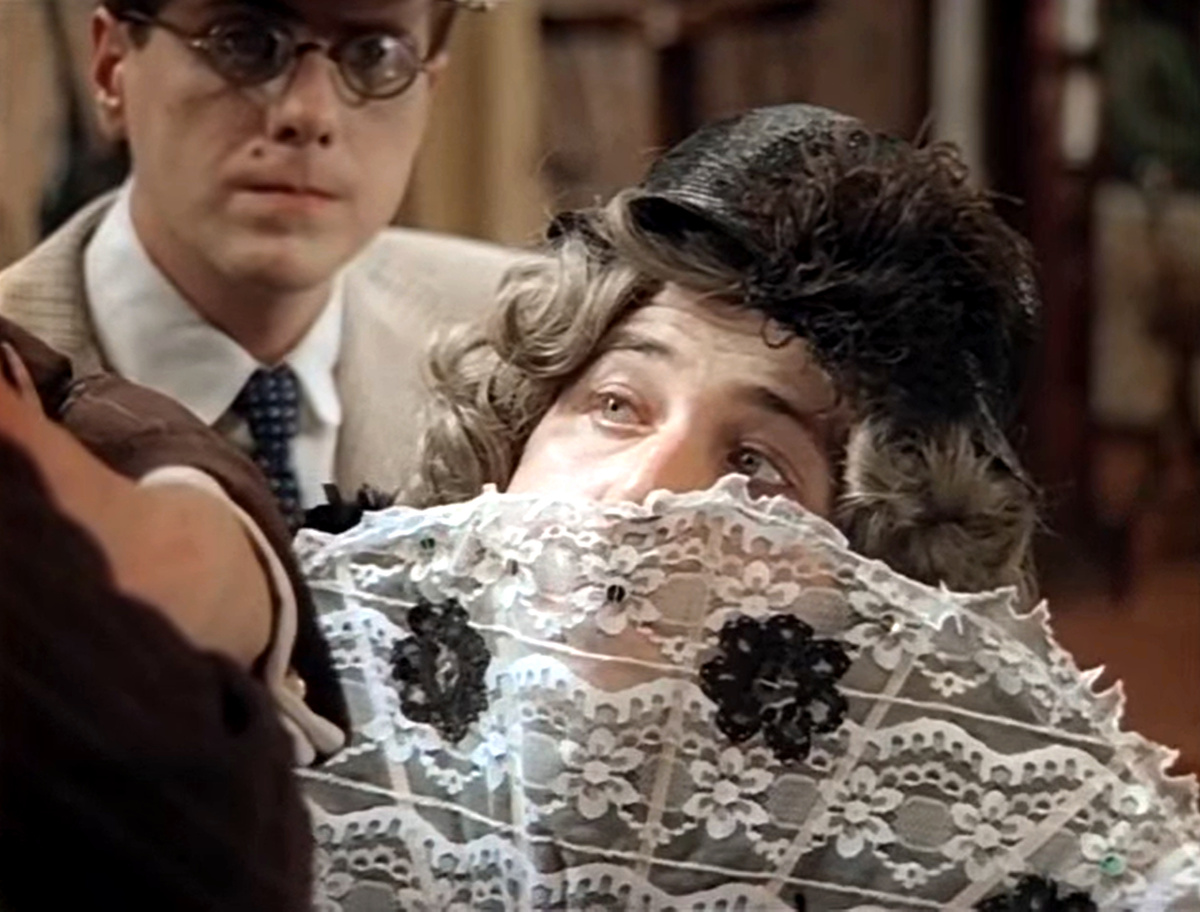 Кадр из кинофильма "Здравствуйте, я ваша тетя!", 1975 г., режиссер и сценарист Виктор Титов, композитор Владислав Казенин (скриншот)