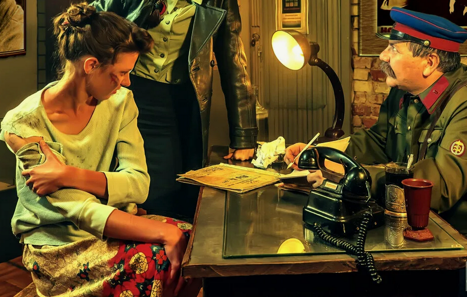 Девушка в НКВД