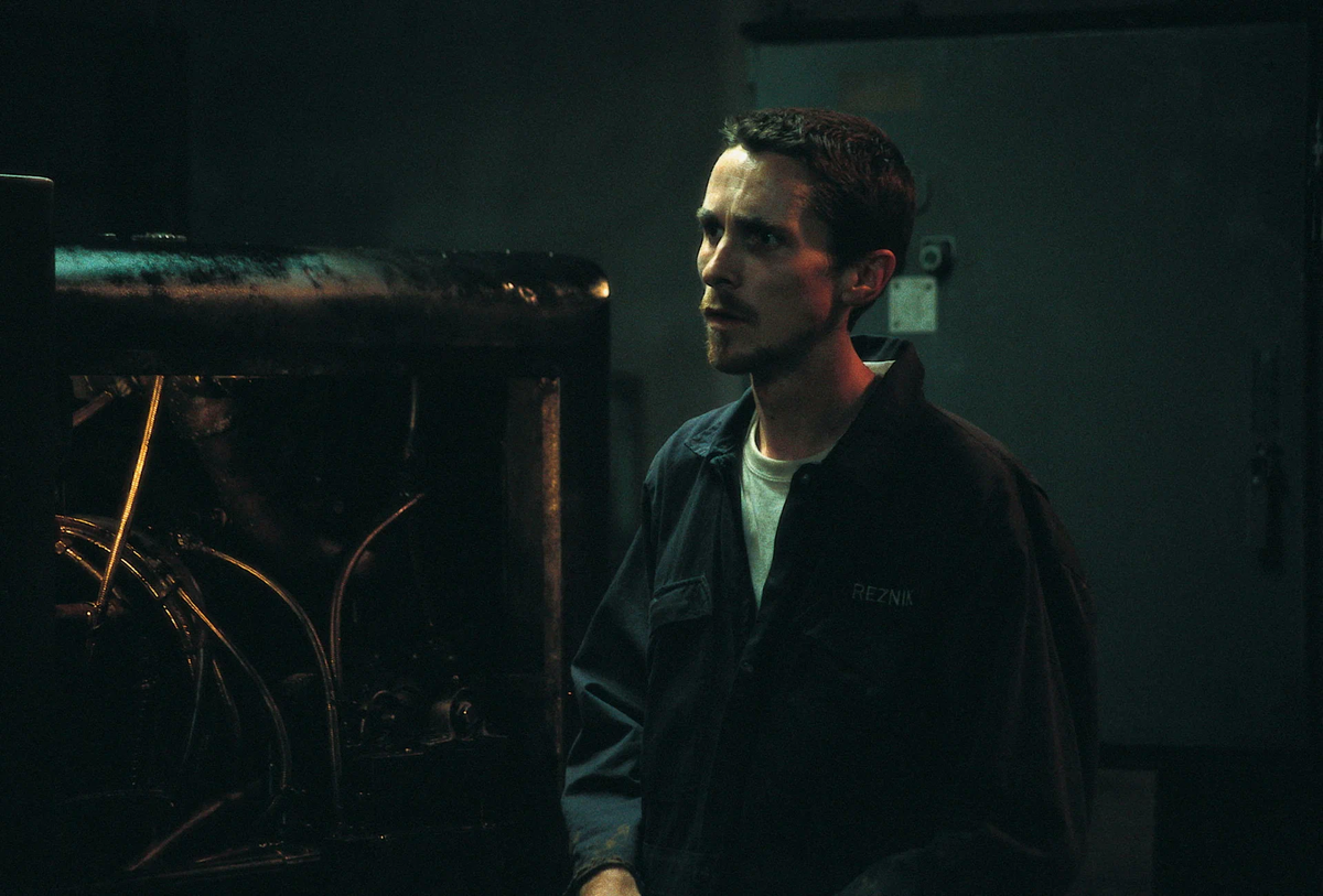 Кадр из фильма "Машинист" 2004 года