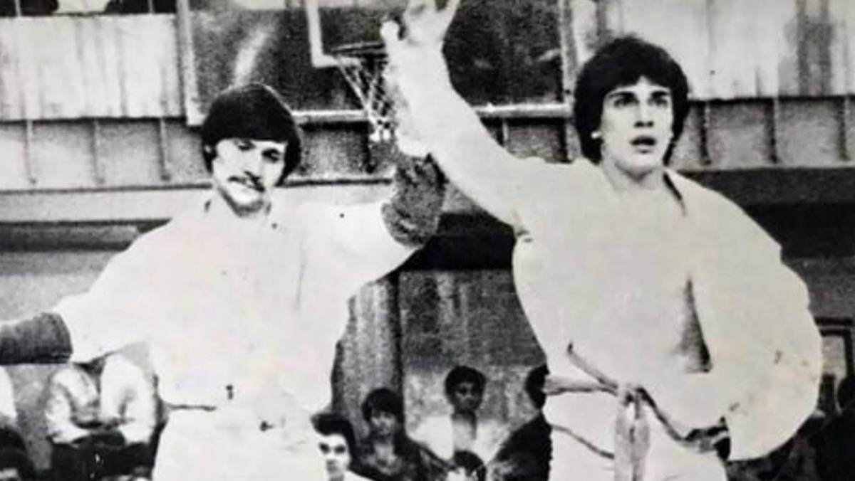 Тогда, когда в 2017 году, подтверждая активно обсуждаемые слухи, он выложил чёрно-белую фотографию с каких-то соревнований, по результату которых стал победителем.