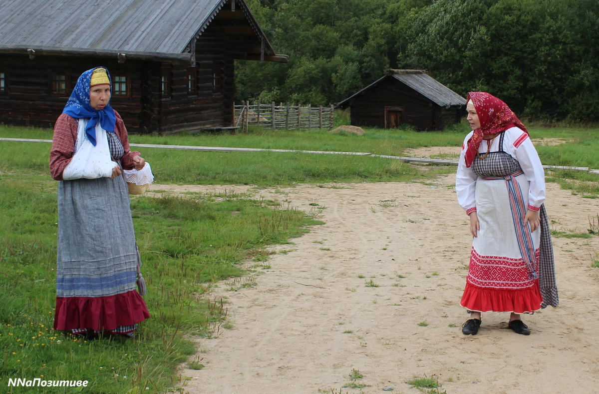 Запон - деталь старинной одежды...