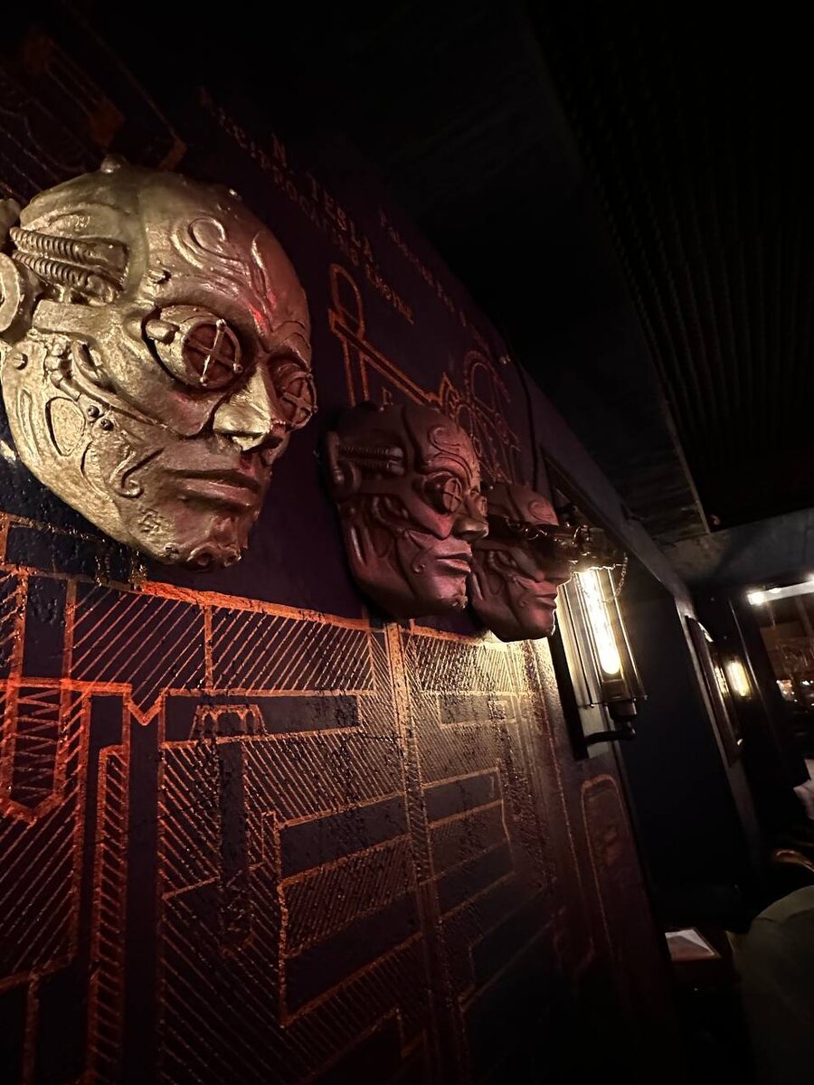 Интерьер в пабе "Тесла"