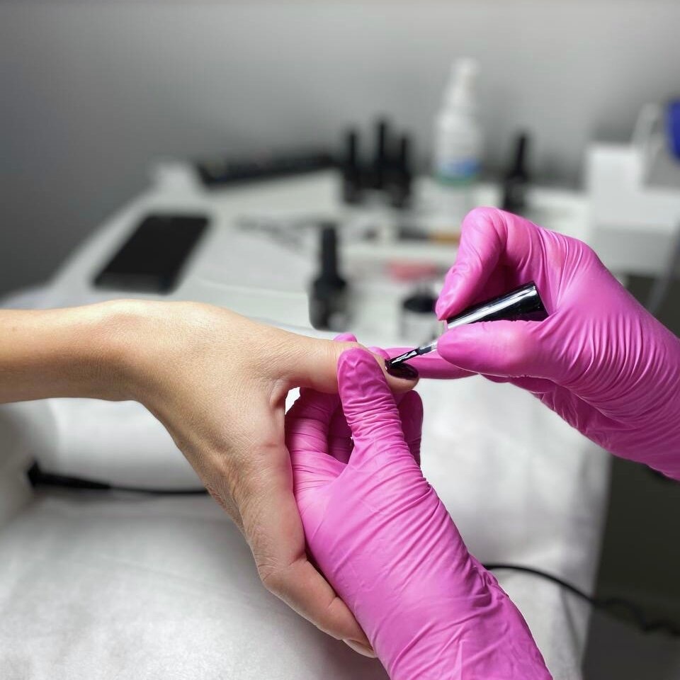 маникюр в салоне красоты ProHair's