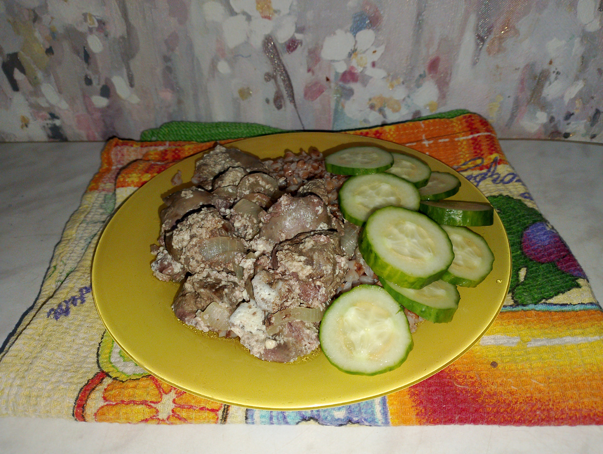 Тарелка маленькая на самом деле