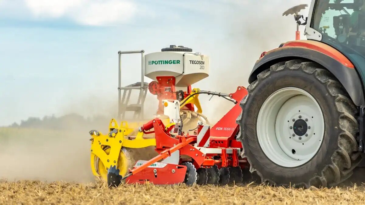 Фото: poettinger.at
Комбинированный агрегат FOX 3000 D