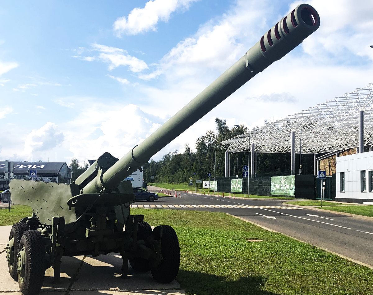 152мм буксируемая пушка 2А36 "Гиацинт-Б" в подмосковном Парке "Патриот".