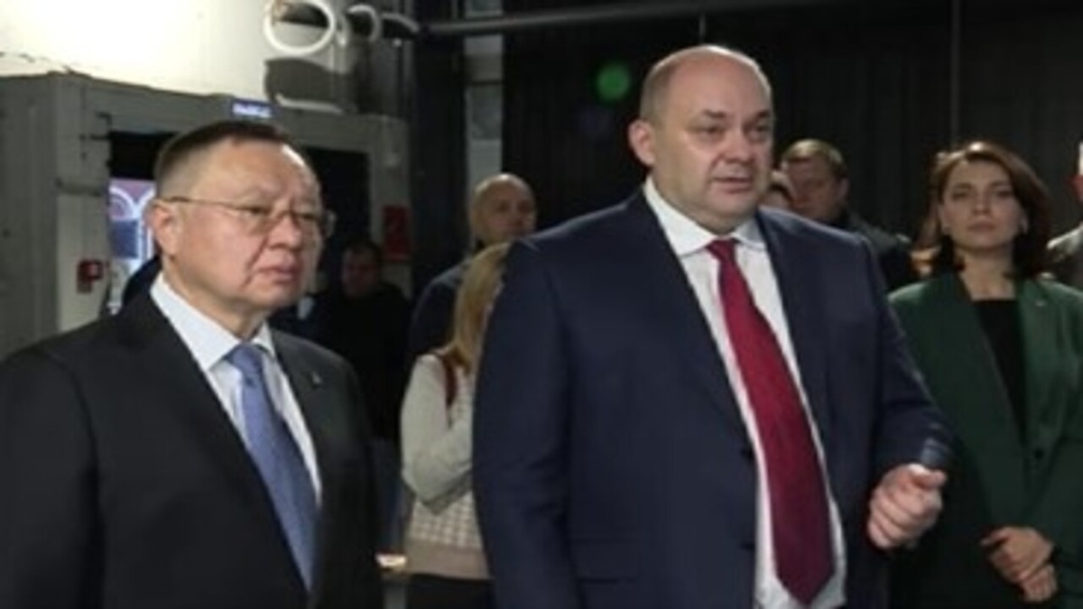     Курск посетил министр строительства и ЖКХ РФ Ирек Файзуллин