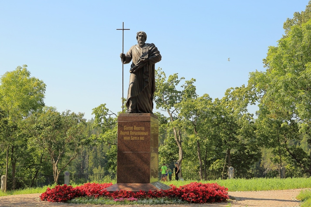 Памятник Андрею Первозванному на Валааме. Фото из открытого доступа