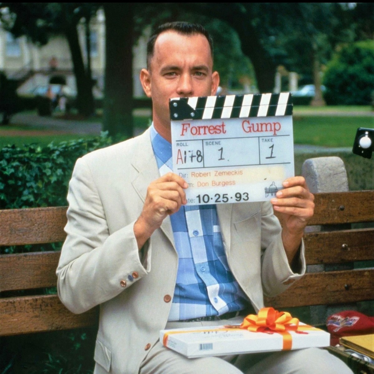 Сам Форрест Гамп (Том Хэнкс)