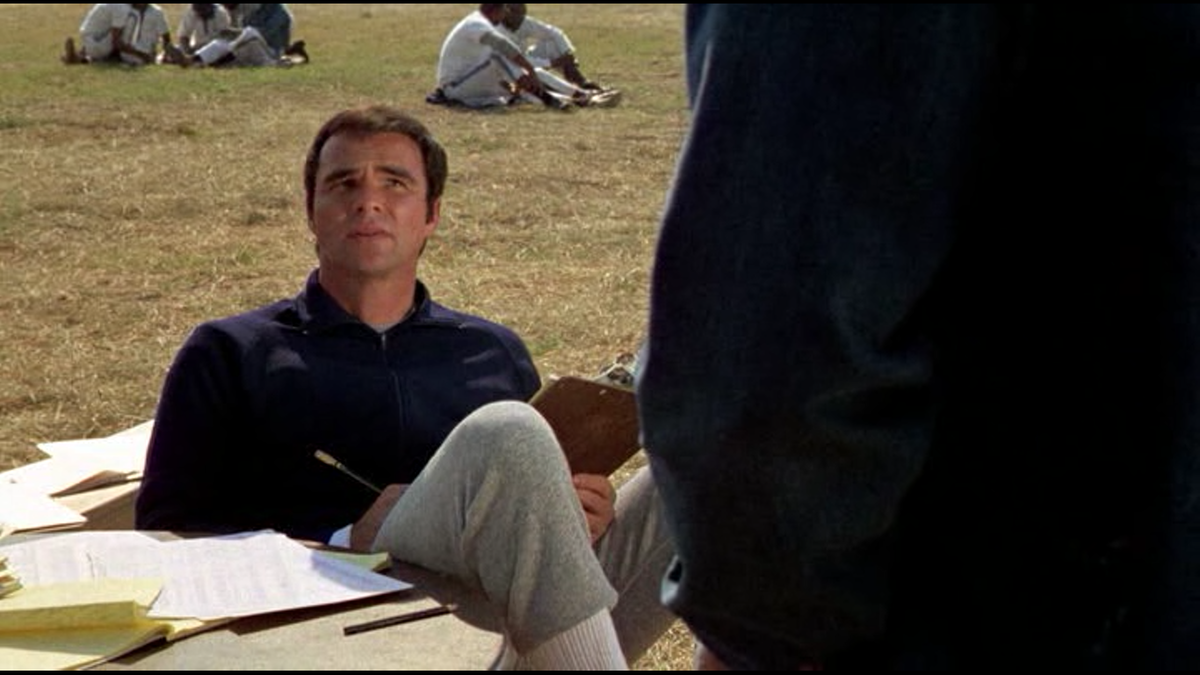 Пол Кру (в исполнении Берта Рейнольдса)