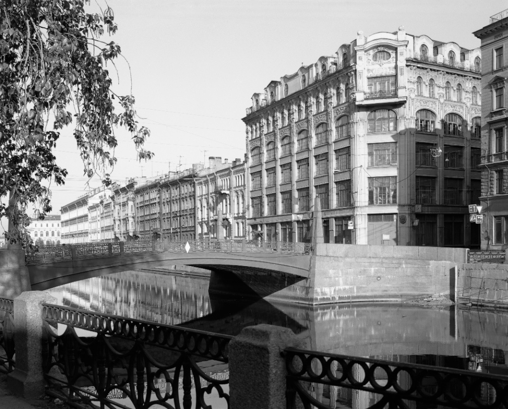 Швейная фабрика им.В.Володарского у Красного моста, 1989 г.