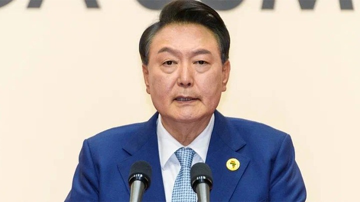    Удержится ли Юн Сок Ёль на своём посту или пополнит череду южнокорейских президентов, бесславно закончивших свою карьеру? Фото: Kim Jae-Hwan/Keystone Press Agency/Global Look Press