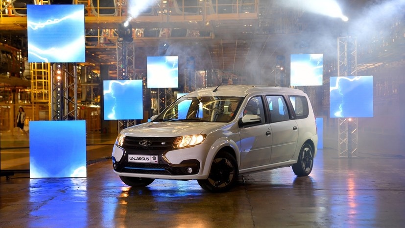     Электромобиль Lada e-Largus российского автопроизводителя "АвтоВАЗ" РИА Новости Максим Платонов