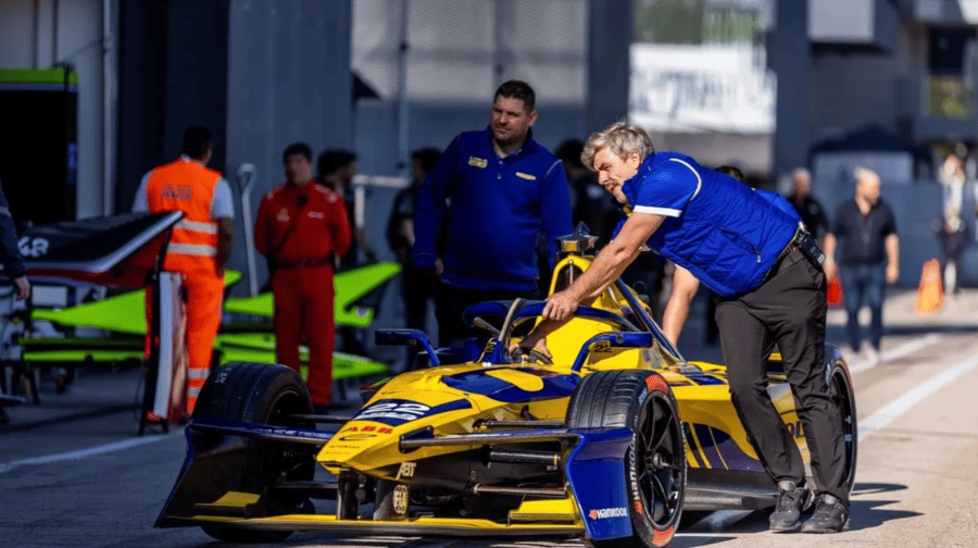    Lola тестирует свои решения на кузовах болидов предыдущего поколения