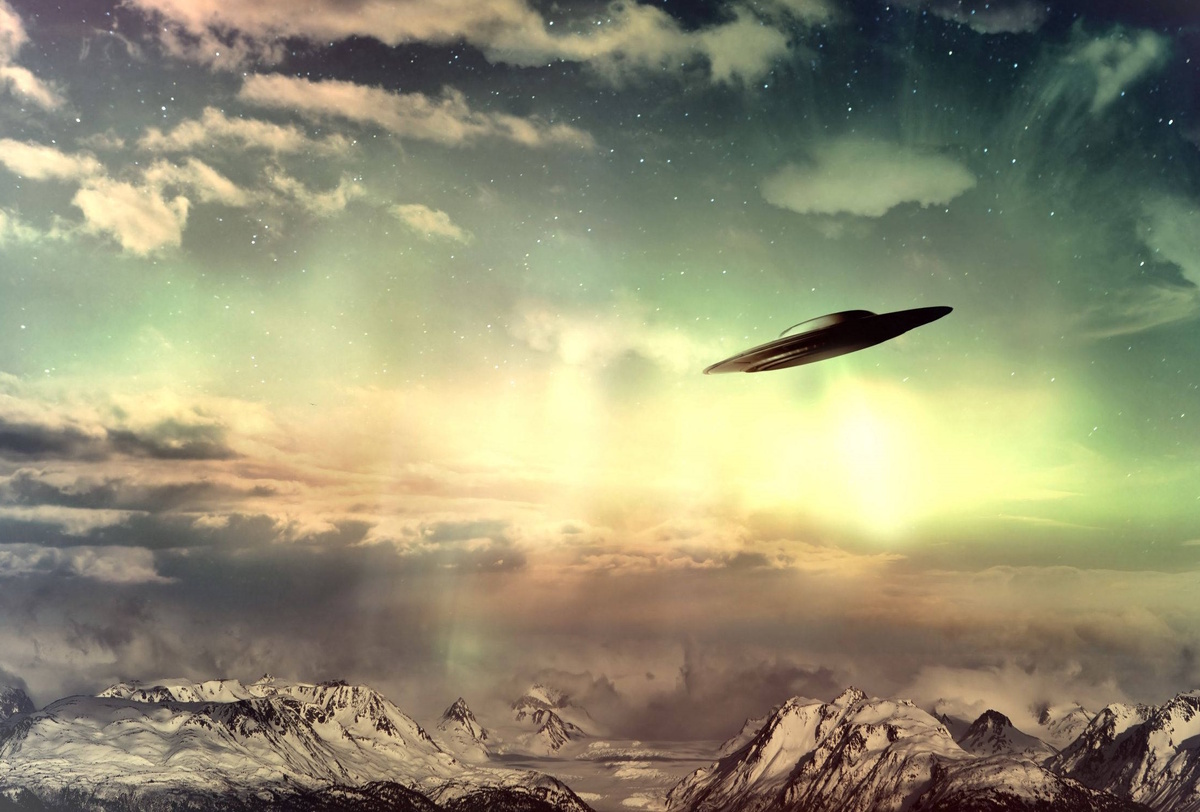 Всё зависело от ракурса. Кто-то видел плоский самолёт, кто-то ещё что-то. (Фото: mrwallpaper.com).