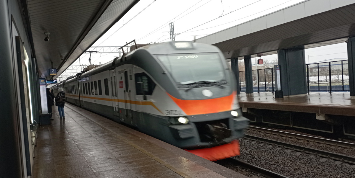 Платформа Лианозово МЦД1. ЗДЕСЬ и далее фото автора и(или) из личного архива автора, если не указано иначе.