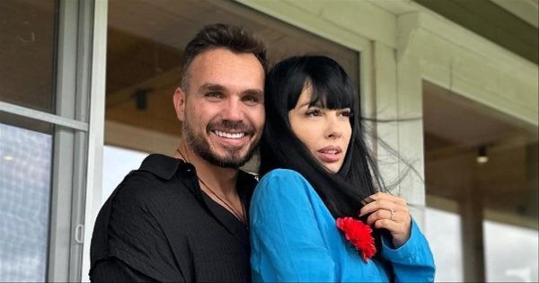    Нелли Ермолаева с мужем, фото: СтарХит