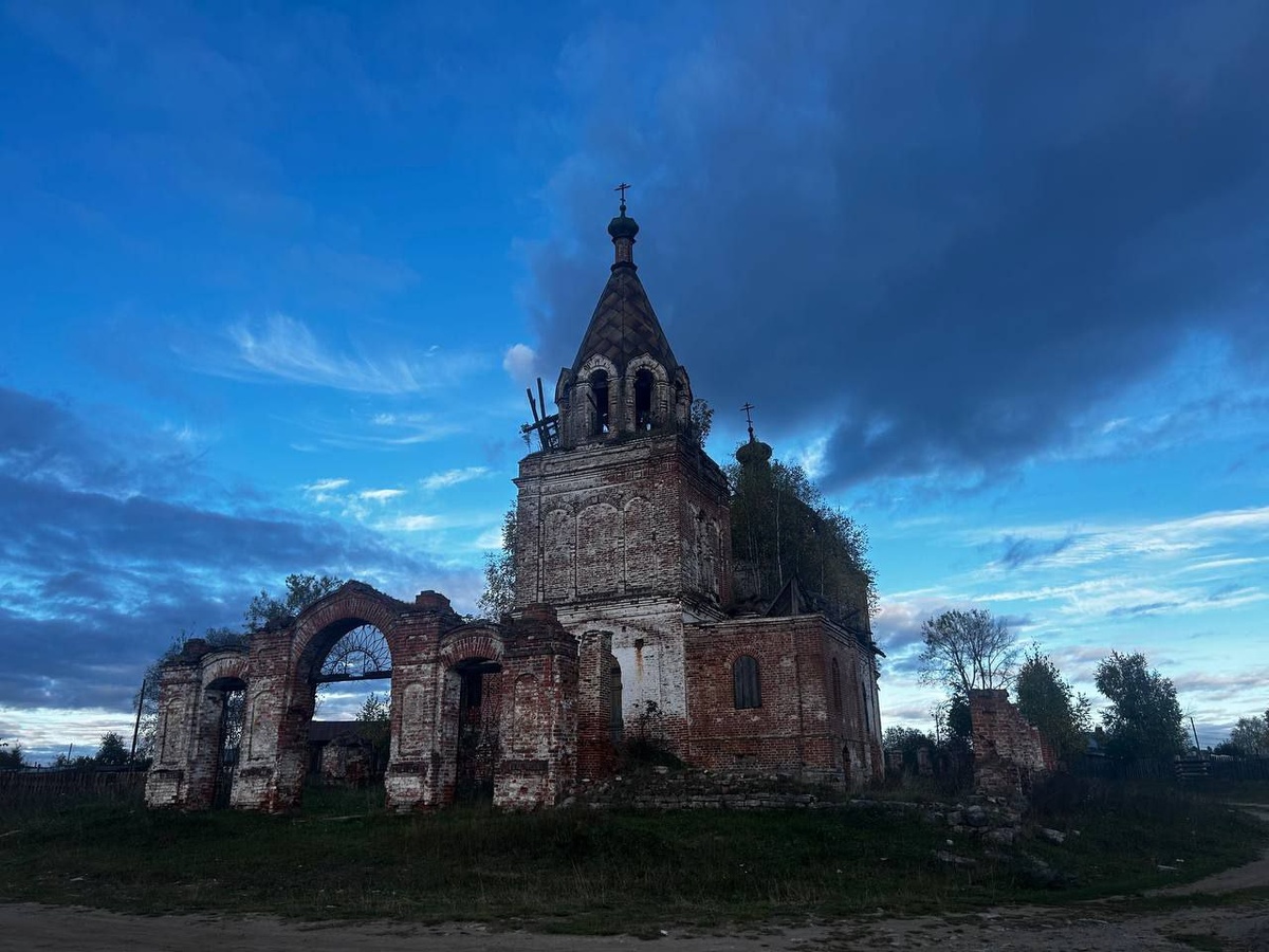 Село Бондюг, а здесь кого-то кипела жизнь...