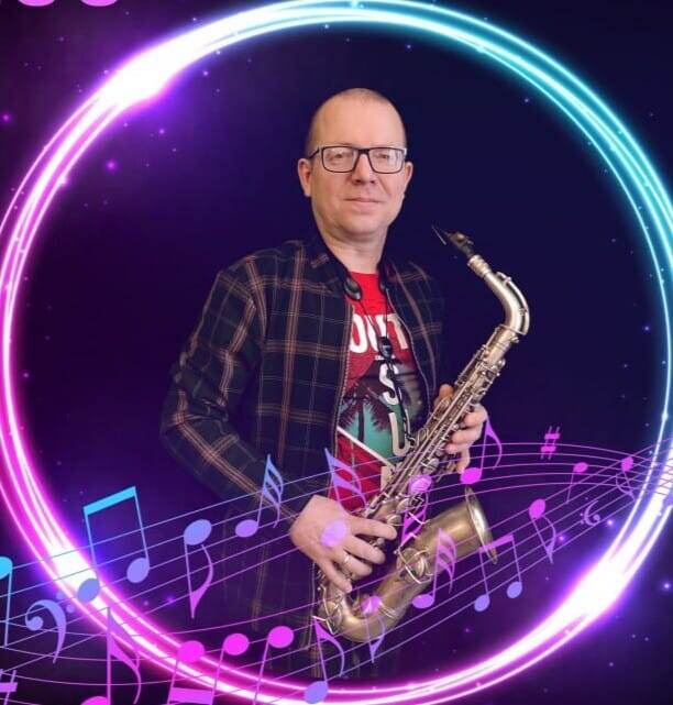 Брат тоже посвятил себя музыке