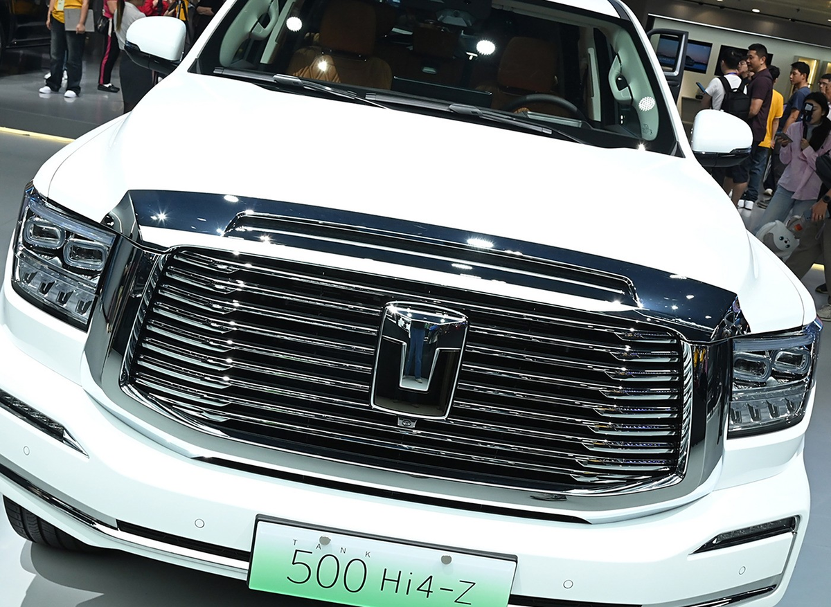 Хрома много не бывает