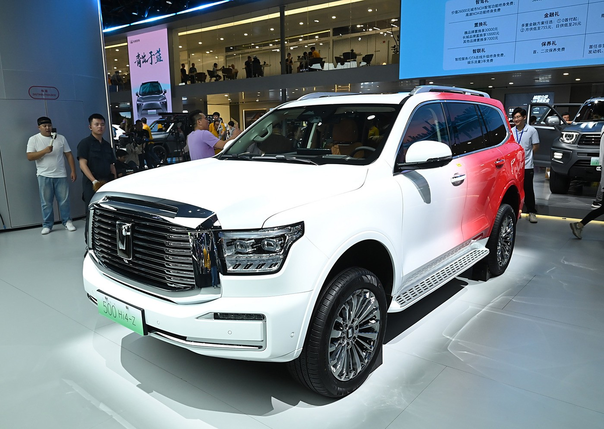 Презентация Tank 500 Hi4-Z с подзаряжаемой гибридной силовой установкой на выставке в Гуанджоу
