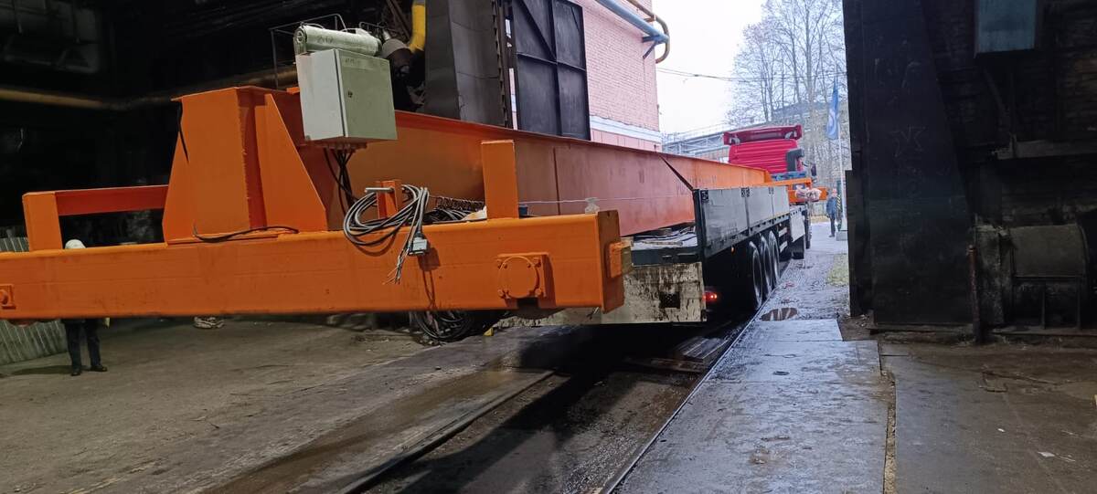 Завод «Роскран» успешно завершил производство и монтаж опорного крана в Санкт-Петербурге