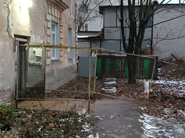    В жилом доме на Володарского обрушилась стена