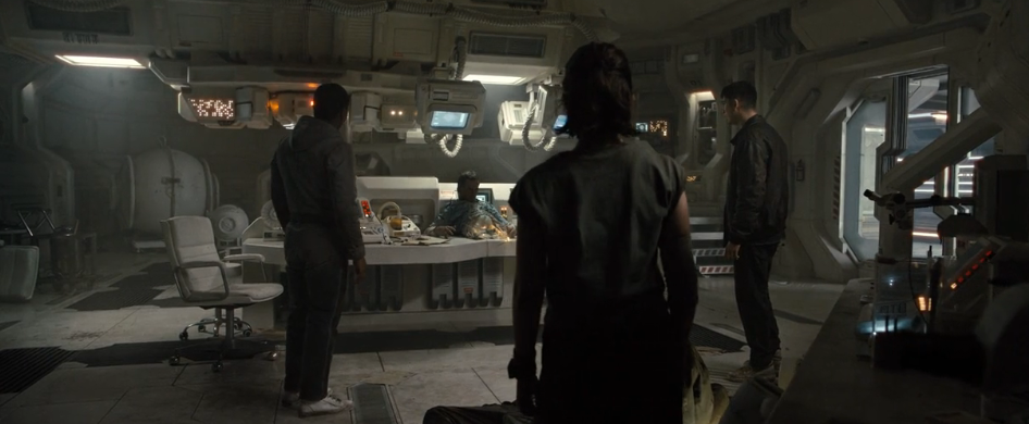 кадр из ужастика "Ромул"