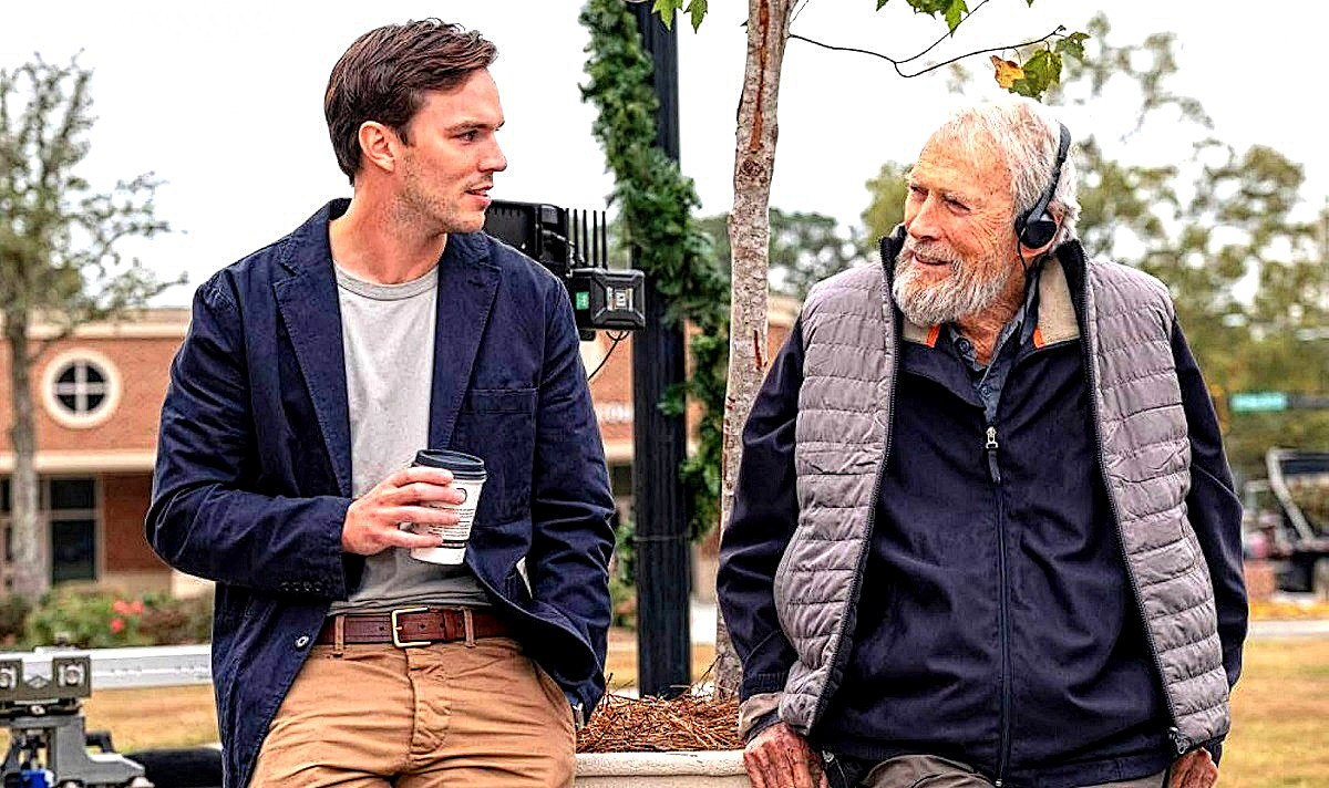 - Спасибо, мистер Иствуд, что позвали меня в "Juror #2". Только ваш "Juror #1" я как-то пропустил, но если в "Juror #3" позовёте, тоже обязательно приду.