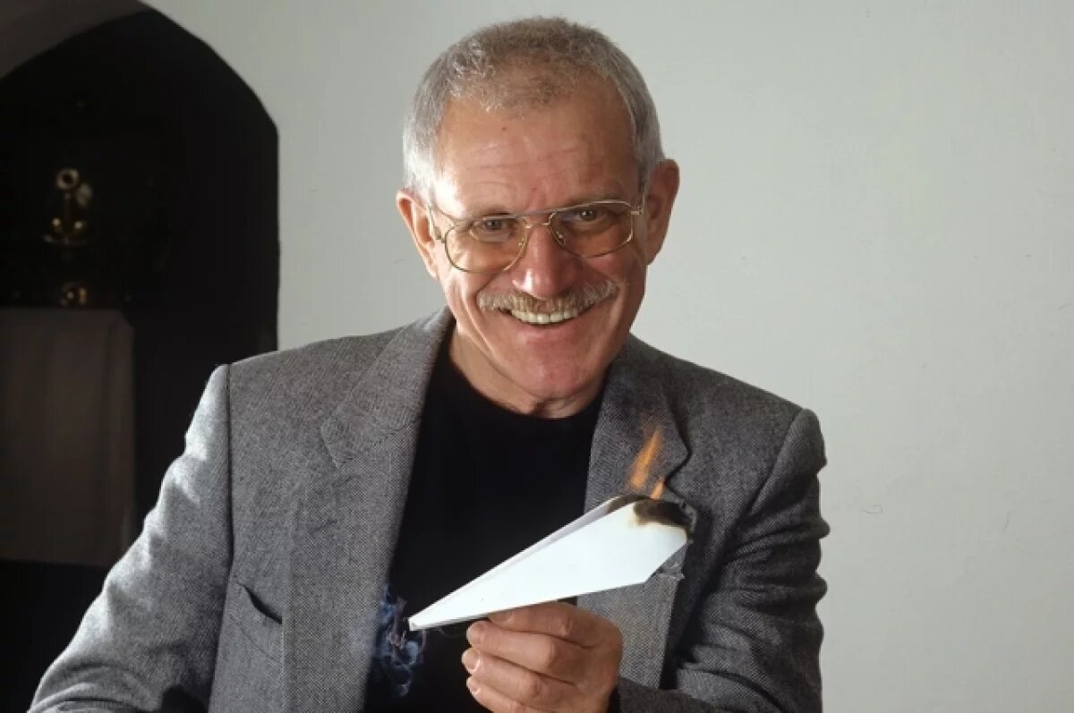    Представитель Митты: режиссер общается только с сыном