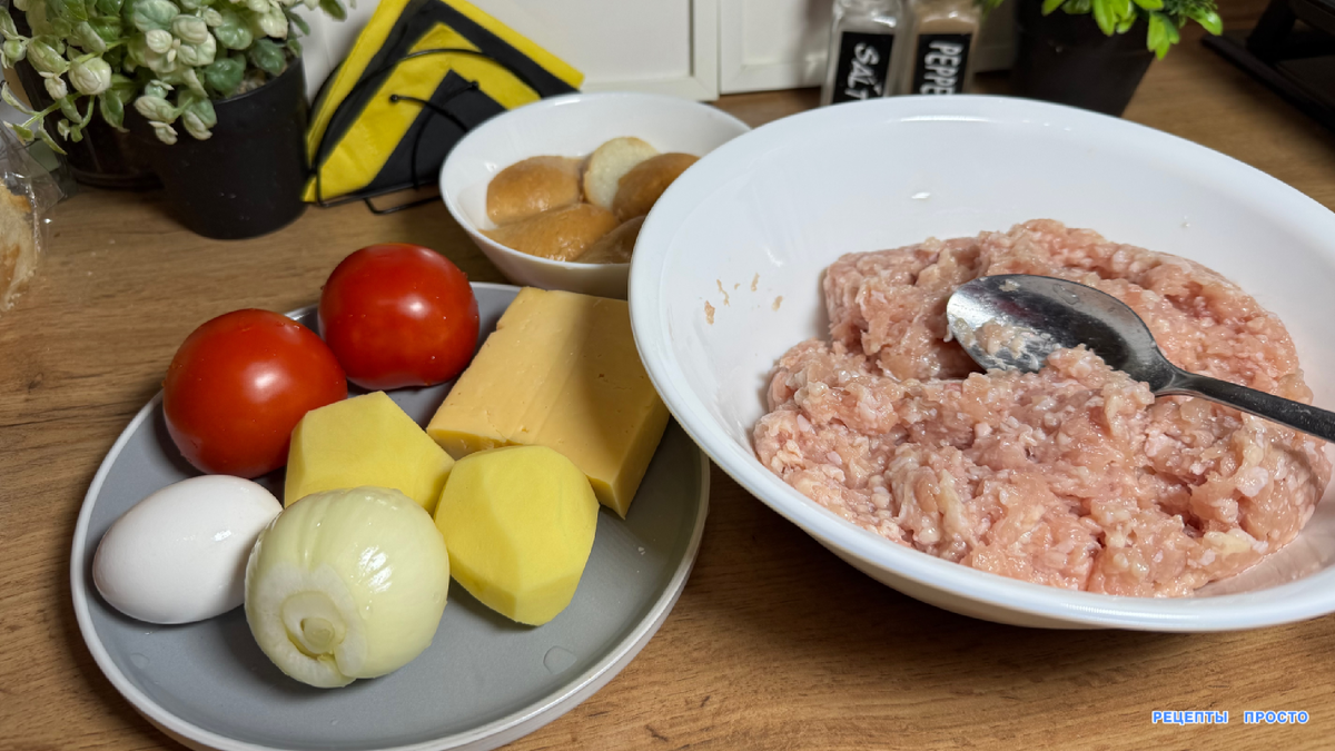 Подготовила ингредиенты для котлет под шубой.