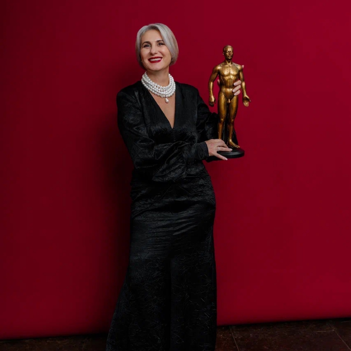 Хестанова Тамара Зауровна-врач-рефлексотерапевт со стажем 25+ лет в лечении иглами