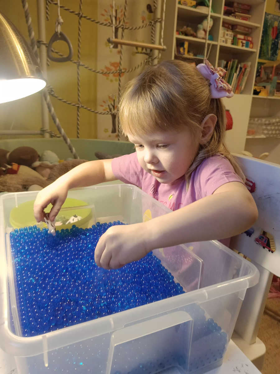 Интересная игрушка - это не только польза для ребенка, но и десять минут тишины для родителей